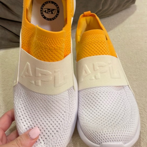 APL Sneakers - Picture 4 of 5